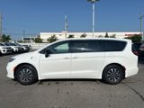 New 2025 Chrysler Pacifica Select image 3
