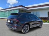 New 2025 Lincoln Nautilus Reserve image 3