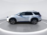 New 2025 Nissan Pathfinder Platinum image 5