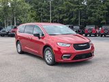 New 2026 Chrysler Pacifica Select image 3