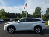 Used 2023 Toyota Highlander L image 4