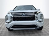 New 2025 Mitsubishi Outlander SE image 2