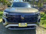 New 2025 Volkswagen Atlas Peak Edition SE image 2