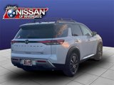New 2025 Nissan Pathfinder Platinum image 3