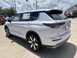 New 2025 Mitsubishi Outlander SE image 5