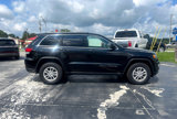 Used 2020 Jeep Grand Cherokee Laredo image 2