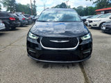 Used 2021 Chrysler Pacifica Touring-L image 3