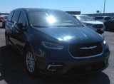 Used 2024 Chrysler Pacifica Touring-L image 4