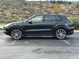 Used 2023 Porsche Cayenne image 2