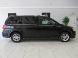 Used 2020 Dodge Grand Caravan SXT image 2