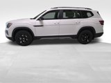 New 2025 Volkswagen Atlas Peak Edition SE image 4