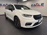New 2025 Chrysler Pacifica Limited image 2
