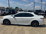 Used 2020 Toyota Camry SE image 2