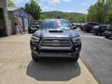 Used 2017 Toyota Tacoma TRD Sport image 3