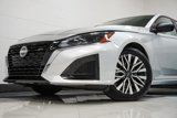 Used 2024 Nissan Altima 2.5 SV image 2