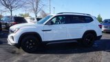 New 2025 Volkswagen Atlas Peak Edition SE image 2