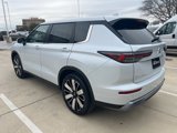 New 2025 Mitsubishi Outlander SE image 3