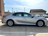 Used 2018 Toyota Camry LE image 3