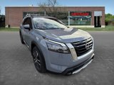 New 2025 Nissan Pathfinder Platinum image 2