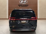 Used 2022 Chrysler Pacifica Touring-L image 4