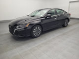 Used 2023 Nissan Altima 2.5 SV image 2