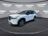 New 2025 Nissan Pathfinder Platinum image 4