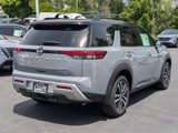 New 2025 Nissan Pathfinder Platinum image 3