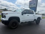 Used 2025 Chevrolet Silverado 2500 ZR2 w/ Technology Package image 5