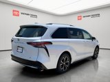 New 2025 Toyota Sienna Platinum image 4