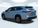 Used 2023 Toyota Highlander XLE image 4