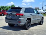 Used 2022 Jeep Grand Cherokee Laredo X image 3