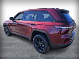 Used 2023 Jeep Grand Cherokee Limited w/ Black Appearance Package image 5