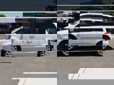 Used 2016 Chrysler Town & Country Touring image 4