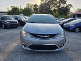 Used 2019 Chrysler Pacifica Touring-L image 2
