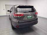 Used 2018 Toyota Highlander LE w/ Carpet Mat Package (TMS) image 6