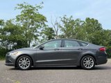 Used 2017 Ford Fusion SE w/ Fusion SE Technology Package image 2