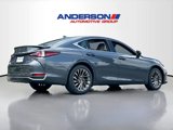 New 2025 Lexus ES 300h Ultra Luxury image 2