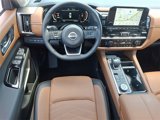 New 2025 Nissan Pathfinder Platinum image 2