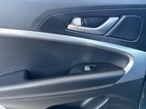 Used 2023 Genesis G70 2.0T image 6