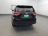 Used 2019 Toyota Highlander LE image 6