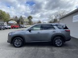 Used 2023 Nissan Pathfinder S image 2