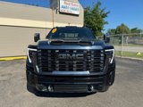 Used 2024 GMC Sierra 2500 Denali Ultimate image 2