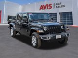 Used 2023 Jeep Gladiator Sport image 3
