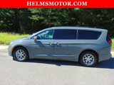 Certified 2022 Chrysler Pacifica Touring-L image 4
