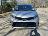 Used 2019 Toyota Sienna SE Premium image 2