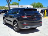 New 2025 Mitsubishi Outlander SE image 3
