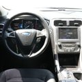 Used 2017 Ford Fusion SE w/ Fusion SE Technology Package image 4