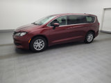 Used 2022 Chrysler Voyager LX image 2