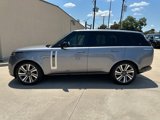 Used 2025 Land Rover Range Rover SV image 2