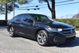 Used 2022 Volkswagen Jetta SE w/ Panoramic Sunroof Package image 2